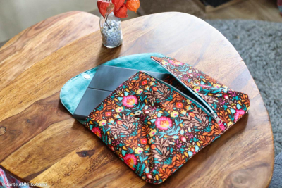 Canvas | Secrets of Summer | Braun Bunt