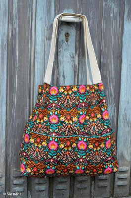 Canvas | Secrets of Summer | Braun Bunt