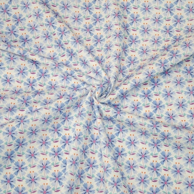 Baumwolle | Emilie | Blüten lila blau weißgrundig